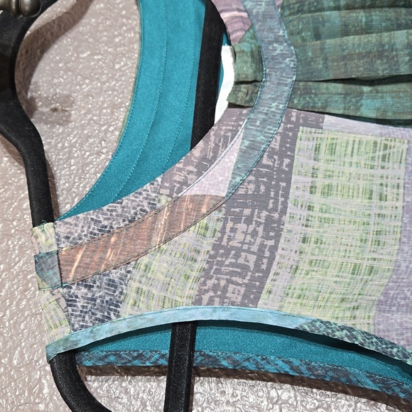 Christopher & Banks Sleeveless Top - Picture 2 of 7